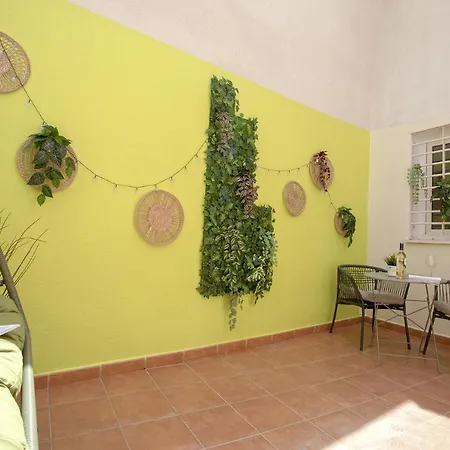 -malagasunapts-capuchino Apartment